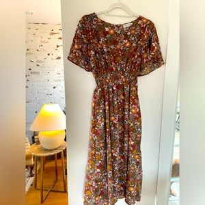 Women’s Hayden floral midi dress, size Medium